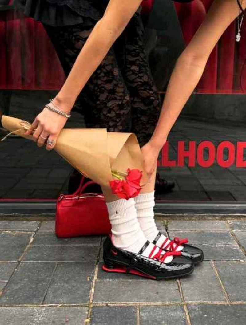 LABELHOOD x Nikkee Shox Z Calistra Black University Red