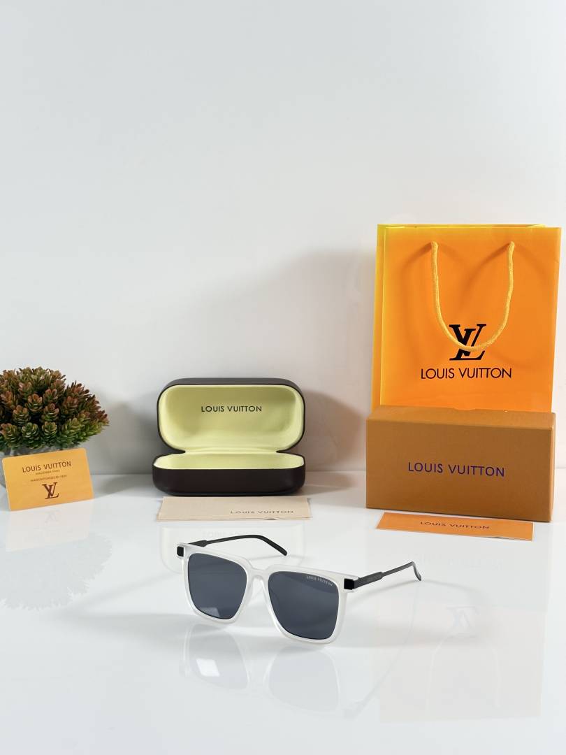 Louis Vuitton_8779_Ice_Black