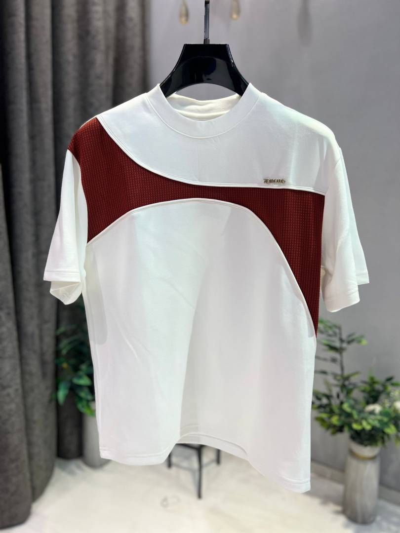 KOREAN IMPORTED HIGH DEMAND ARTICLE T-SHIRT WHITE AND RED