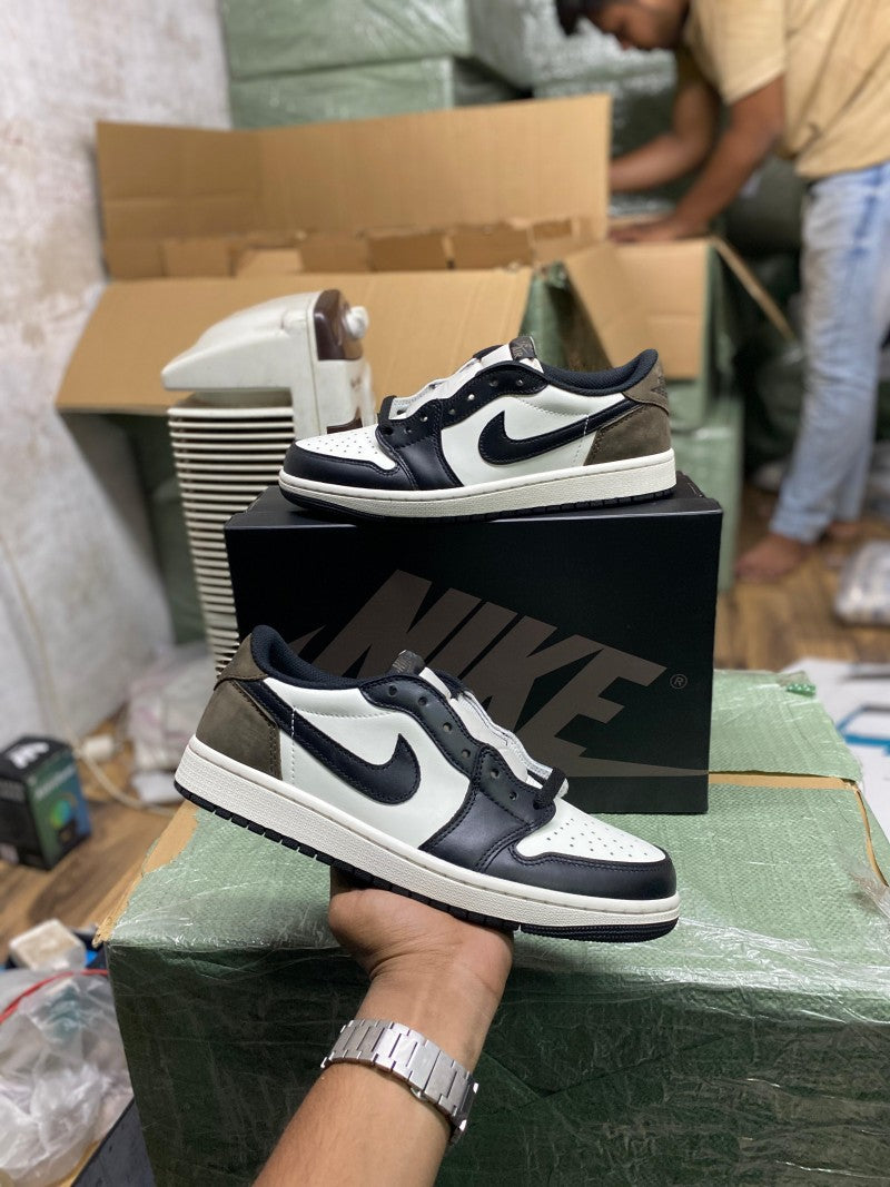 Air_Jordan 1 Retro Low OG Mocha UA