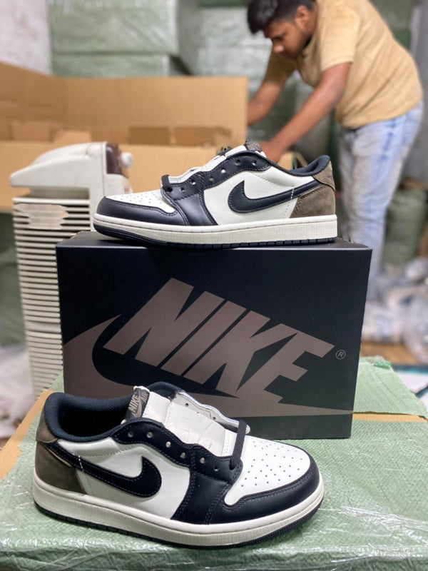 Air_Jordan 1 Retro Low OG Mocha UA