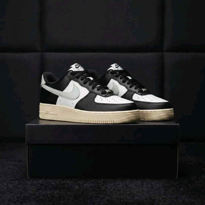 Nike Airforce 1 07 Low White Light Silver Coconut Milk Black 2612