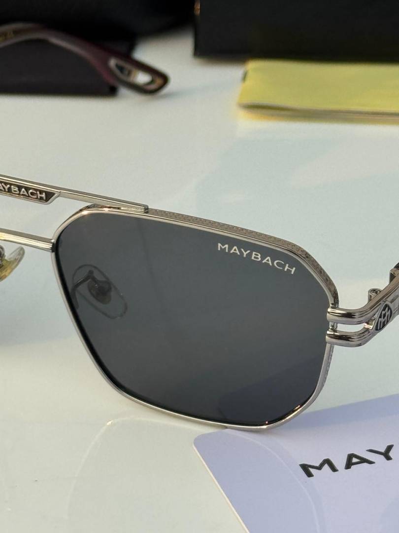 maybach_72391_silver_black