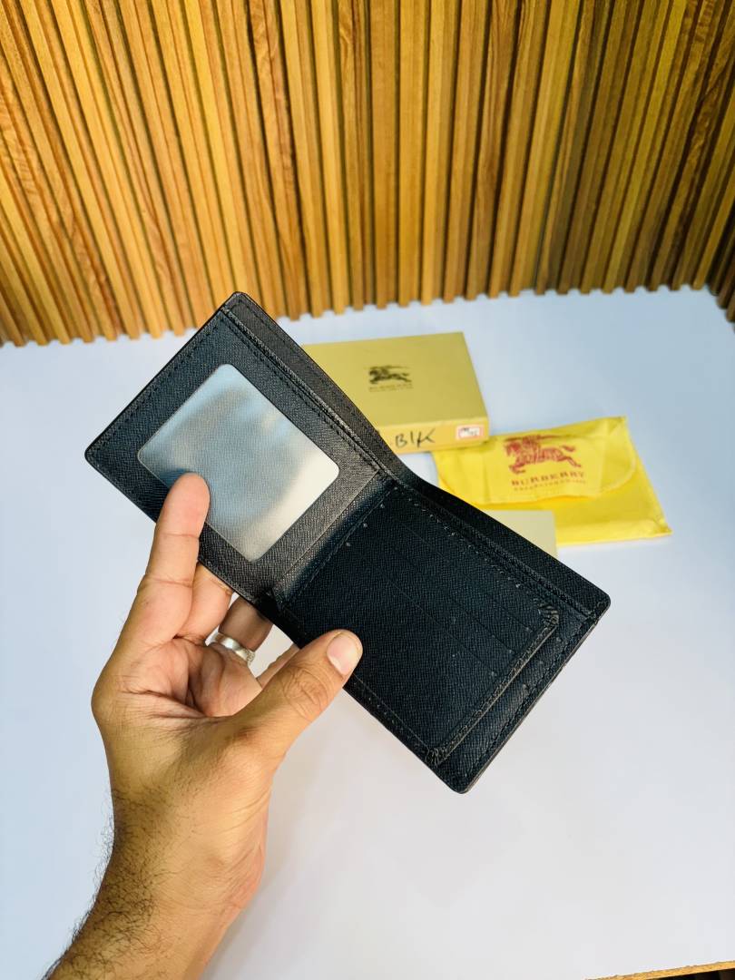 105 BURBERY PREMIUM QUITY WALLET
