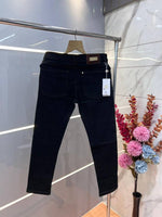 Balmain Paris Black Raw Wash Imported Lycra Slim Fit Ankle Lenght Hyperflex Denim with Front Metal Logo 3092