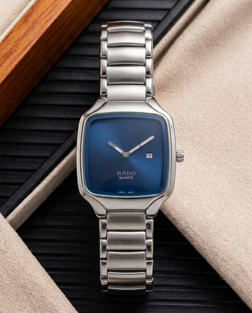 Rado True Square Quartz Undigital