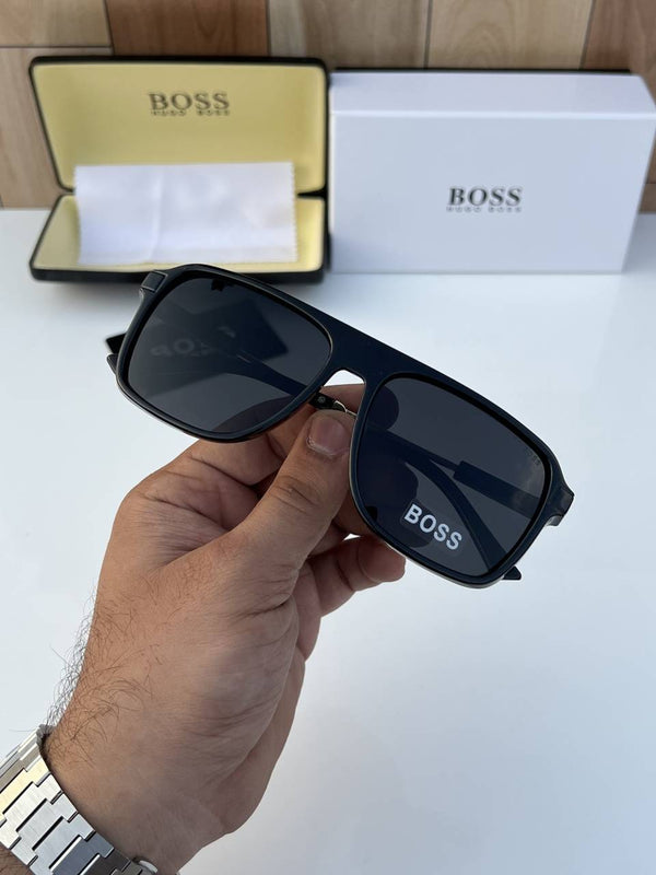 Hugo bos_232_black_gold