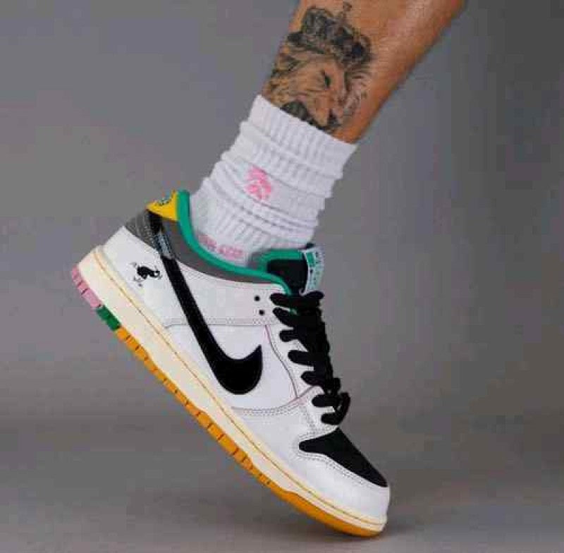 Nike Sb Dunk Low Pro X CSEF White and black