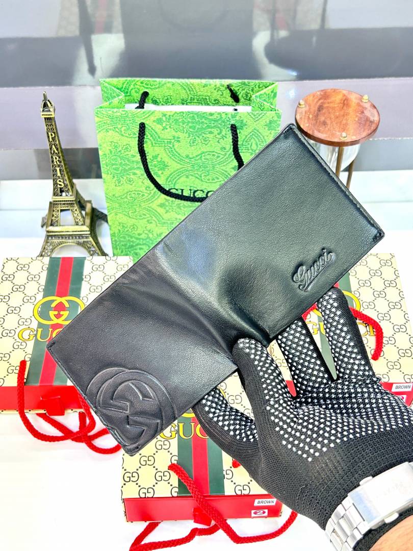 Gucci Black Wallet Fa 17