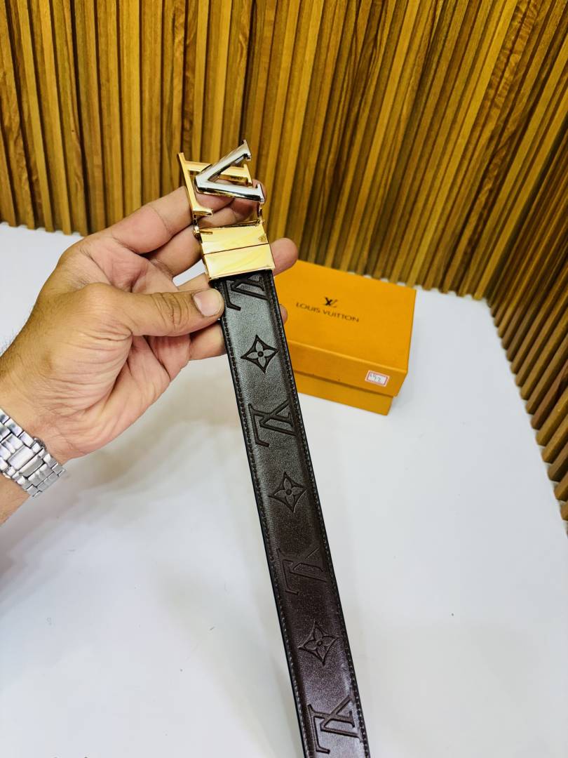 12 LV LOIUS VUTTON PREMIUM QUALITY REVERSIBLE BELT