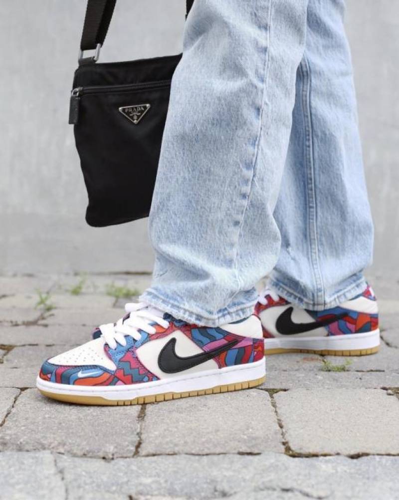 SB Dunk Low Parra 678