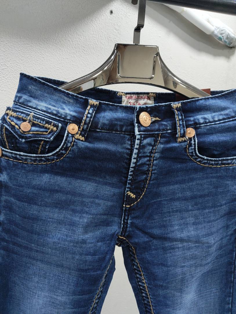 TRUE RELIGION IMPORTED STORE ARTICLE JEANS