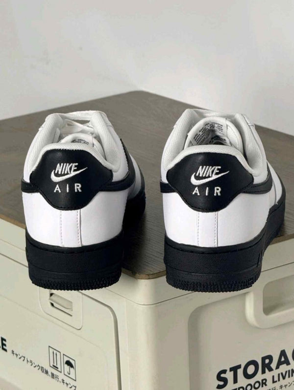 Nike AirForce 1 Low WHITE BLACK MIDSOLE 151