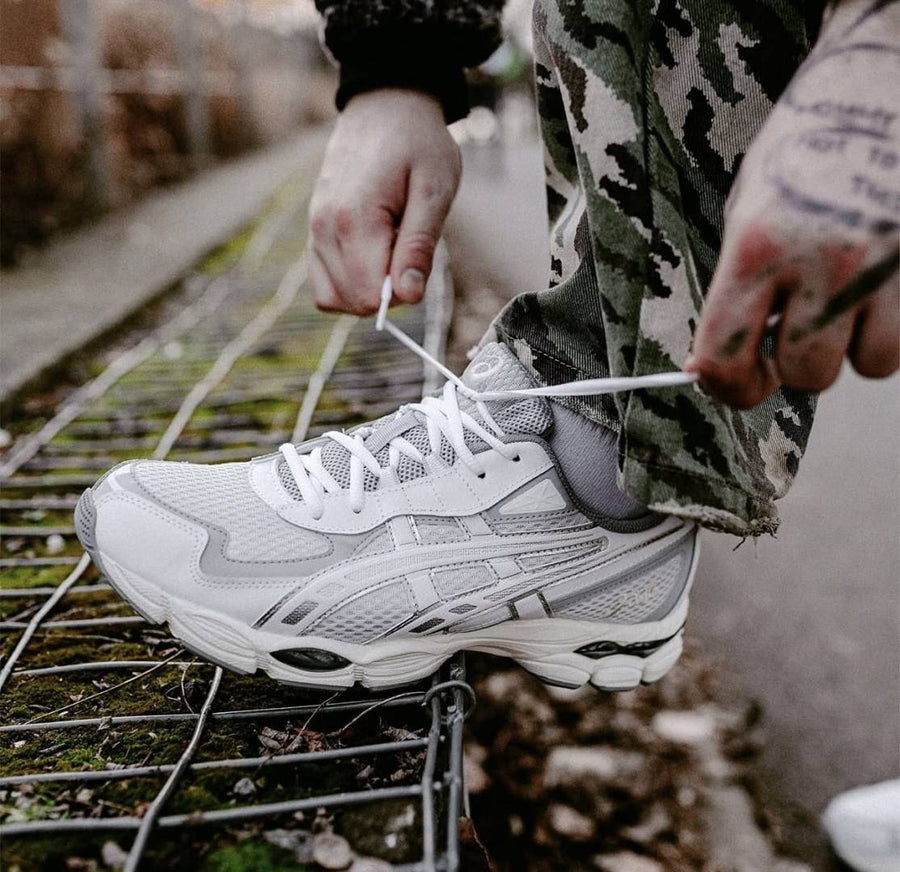 ASICC.S GEL NYC 2055 GREY WHITE