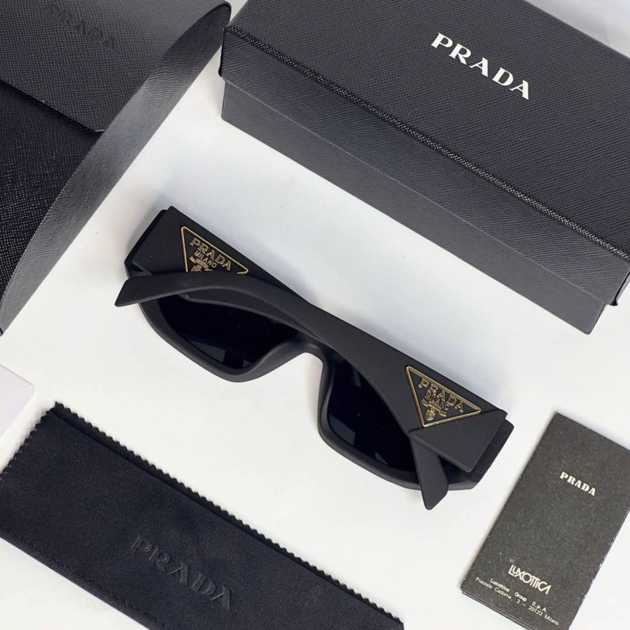 Prada 09 matt black