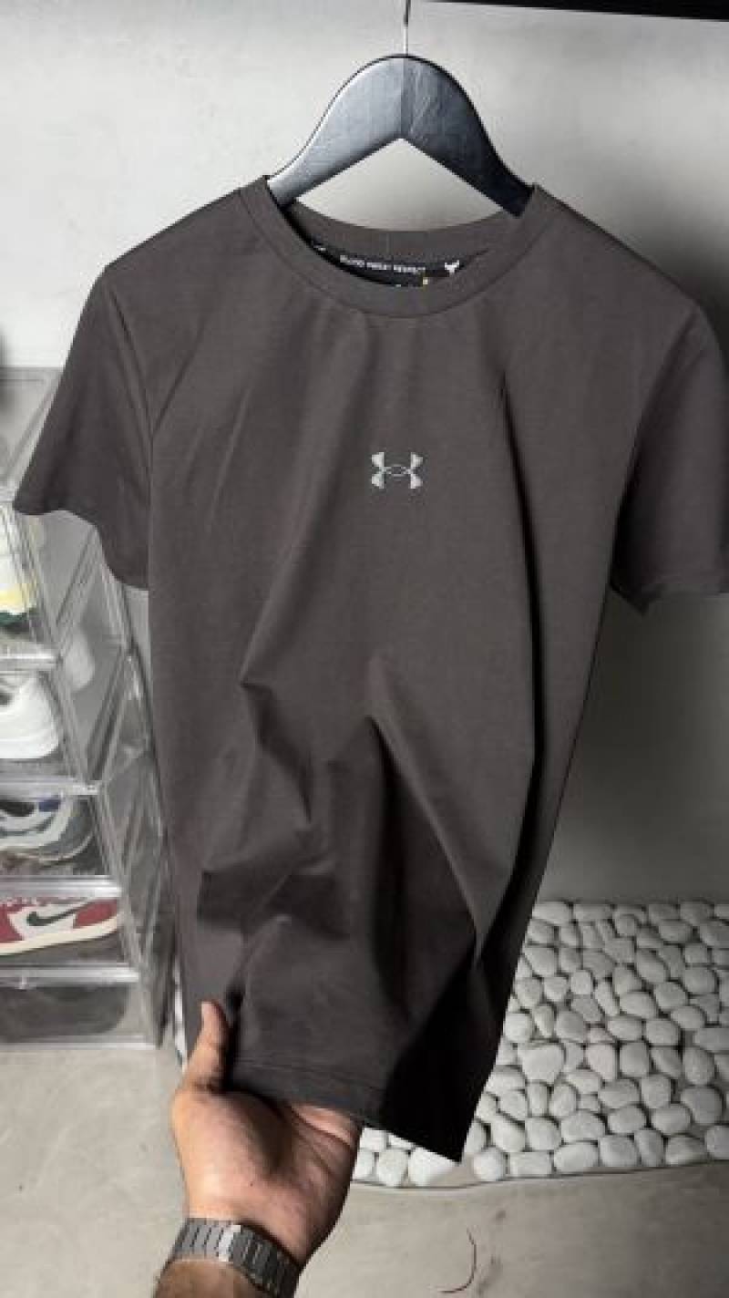 Unde Armou_r Premium T-Shirt 1787