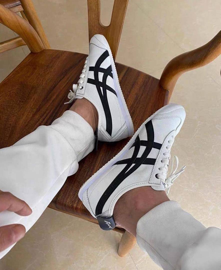 Onitsuka Tiger White Black White Sole
