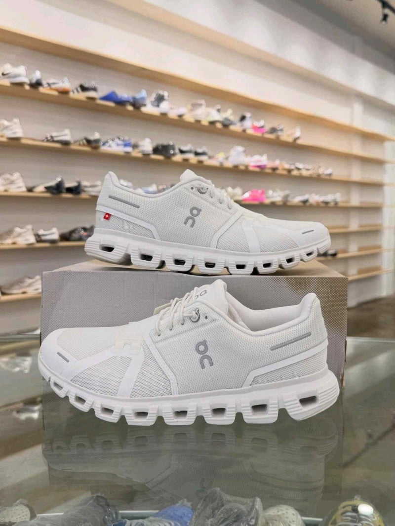 On Running Cloud 5 Triple White 1229