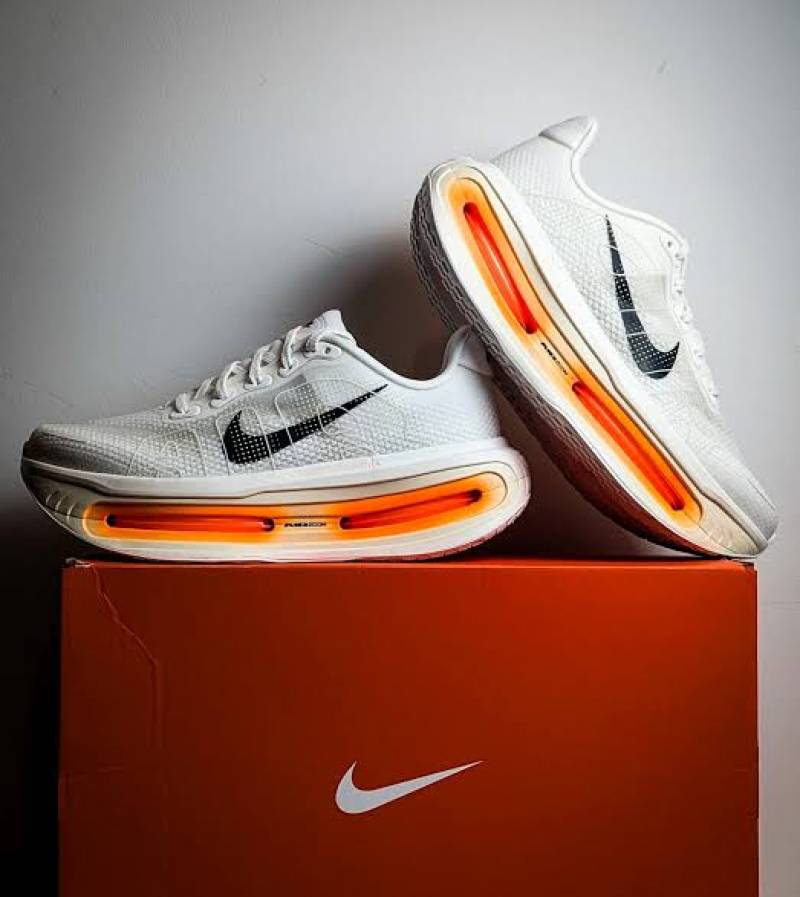 Nike Vomero Premium Sail White Orange
