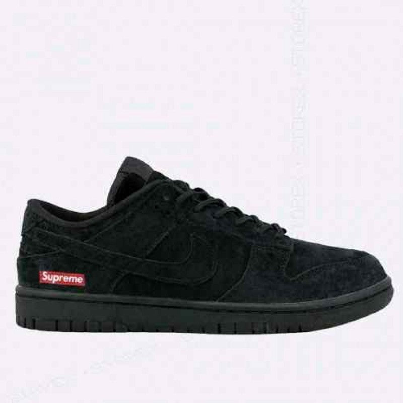 Nike Sb Dunk Low x Supreme black