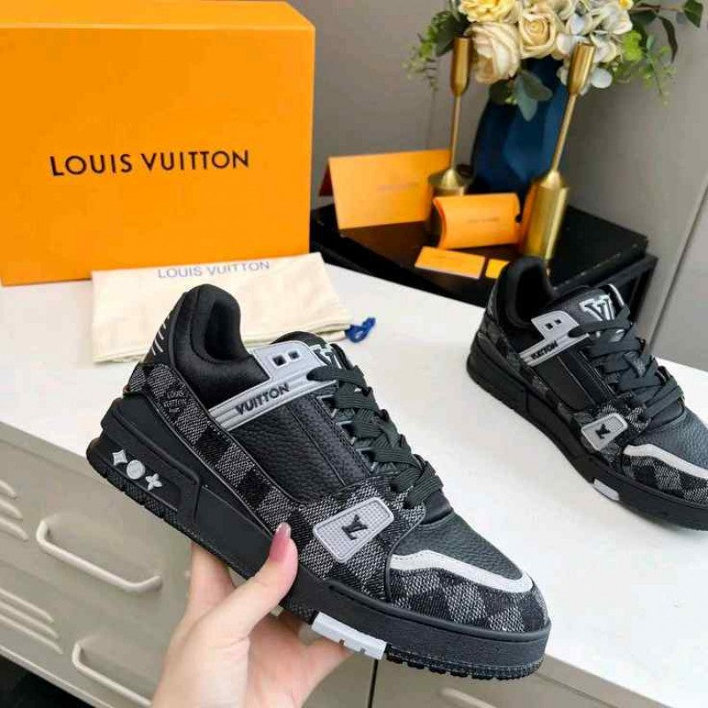 Louis Vuitton_Trainer_Black_Grey_853