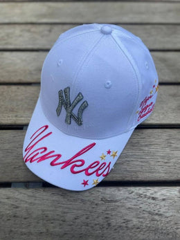 New York Yankees Major League Baseball Premium Unisex Cap White (With Safety Box)