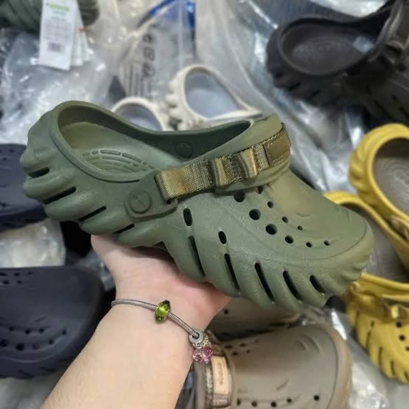 Crocs Echo Aloe Green Back Strap Clogs