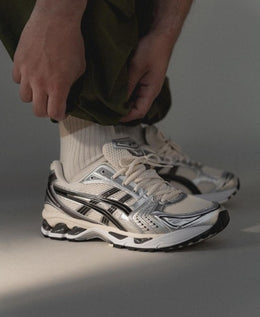 Ascis_gel_kayano_14 black cream metallic plum 744