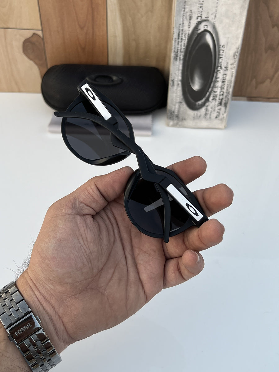 Oakley_9464_black