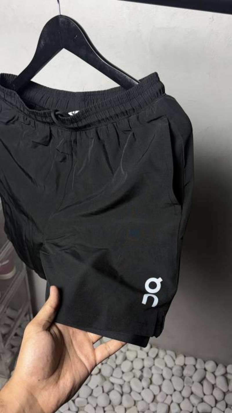 On Cloud Premium Running Shorts 2689