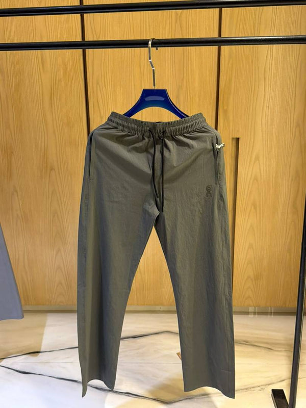 On Cloud IMPORTED STORE ARTICLE TRACK PANT