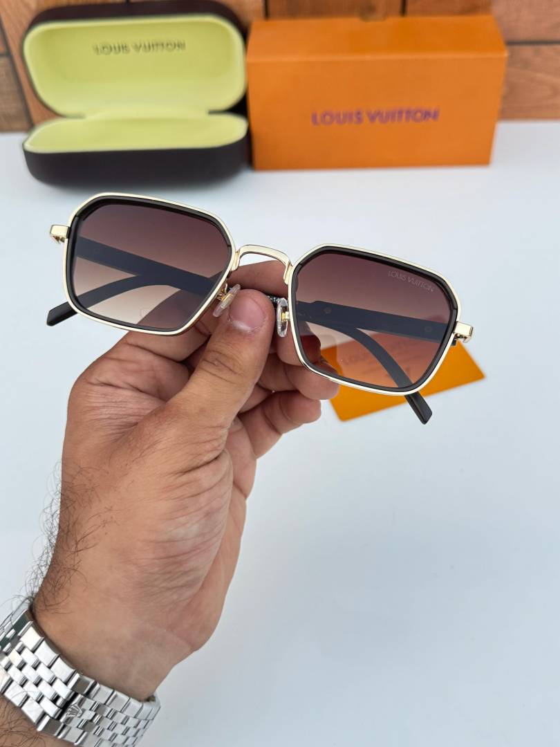 Louis vuittion 5013 gold brown