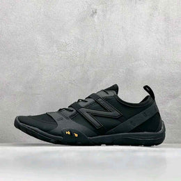 New Balencee MT10 OISSEY MIYAKE Black 1080