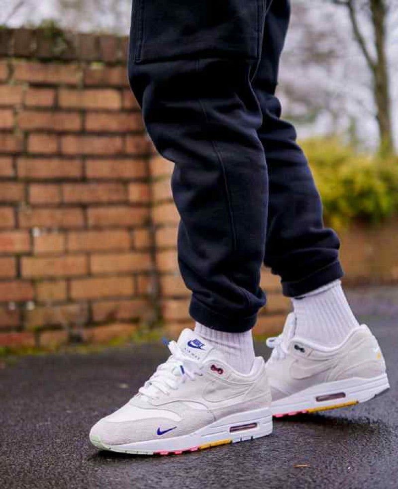 Nike Air max 1 pom pom polka dot