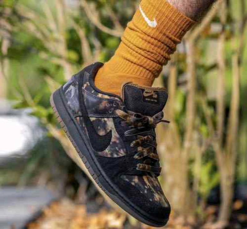 SB Dunk Low Pushead 2.0