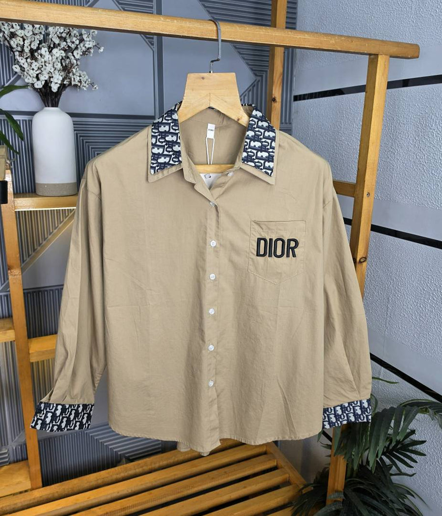 Dio Collor Logo Shirt Biscuit S113-BR