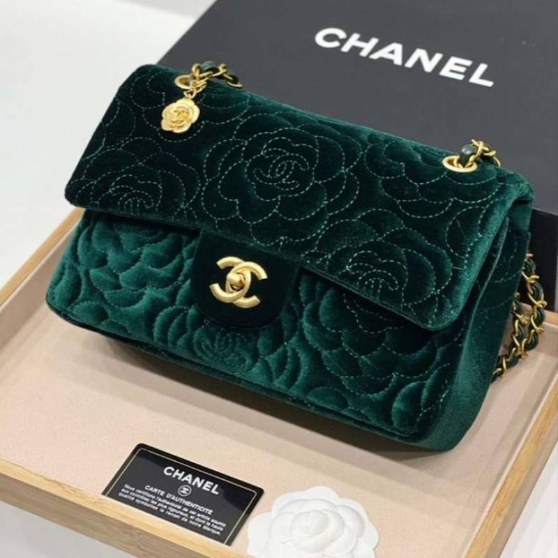 Chanel_Velvet_Camellia_Flower_Premium_Limited_Edition_Bag_With_Dust_Bag_(Green-694)