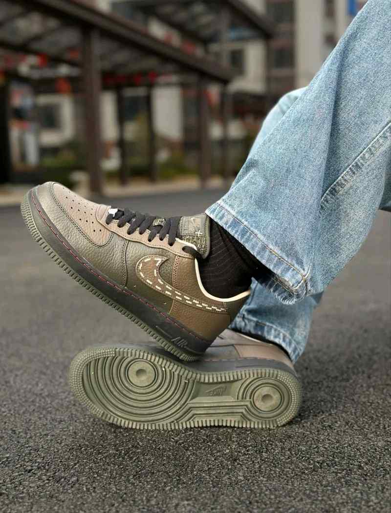 Nike AirForce 1 Sequoia