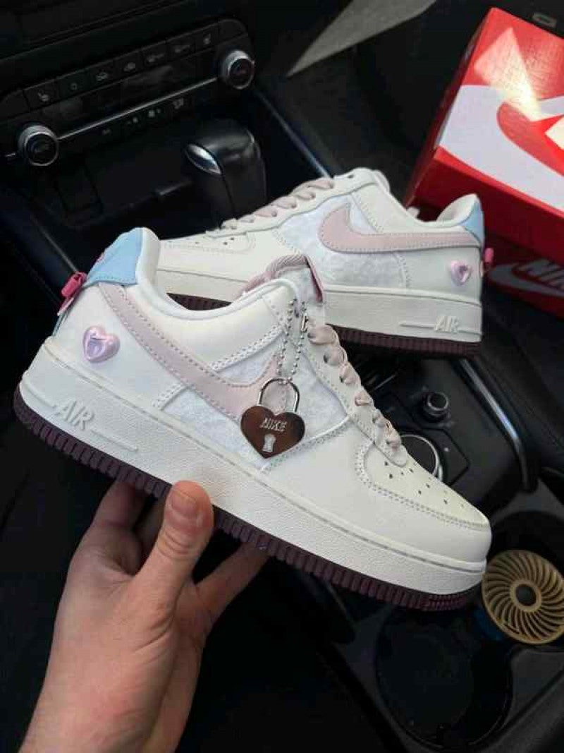 Nike AirForce 1 Low - Valentines Day 2026