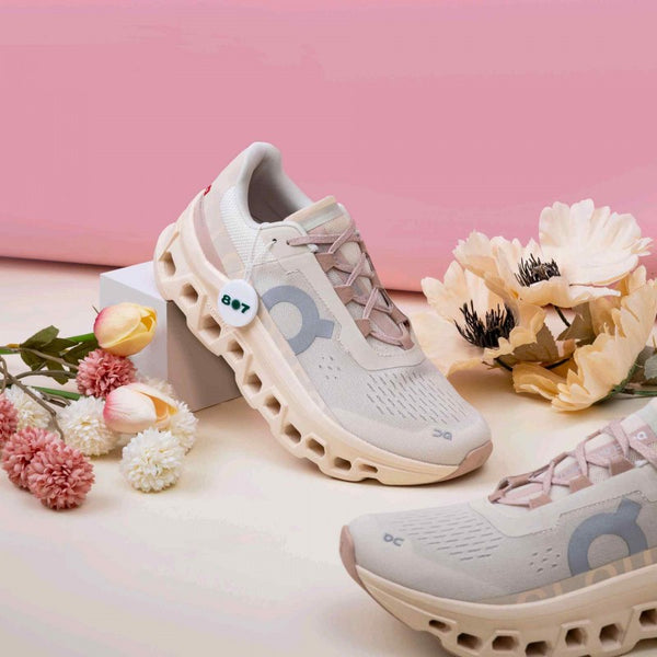 On CLOUDMONSTER WOMEN MOON FAWN