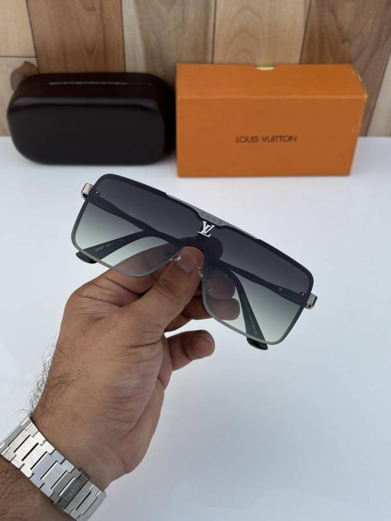 Louis Vuitton_24067_shaded