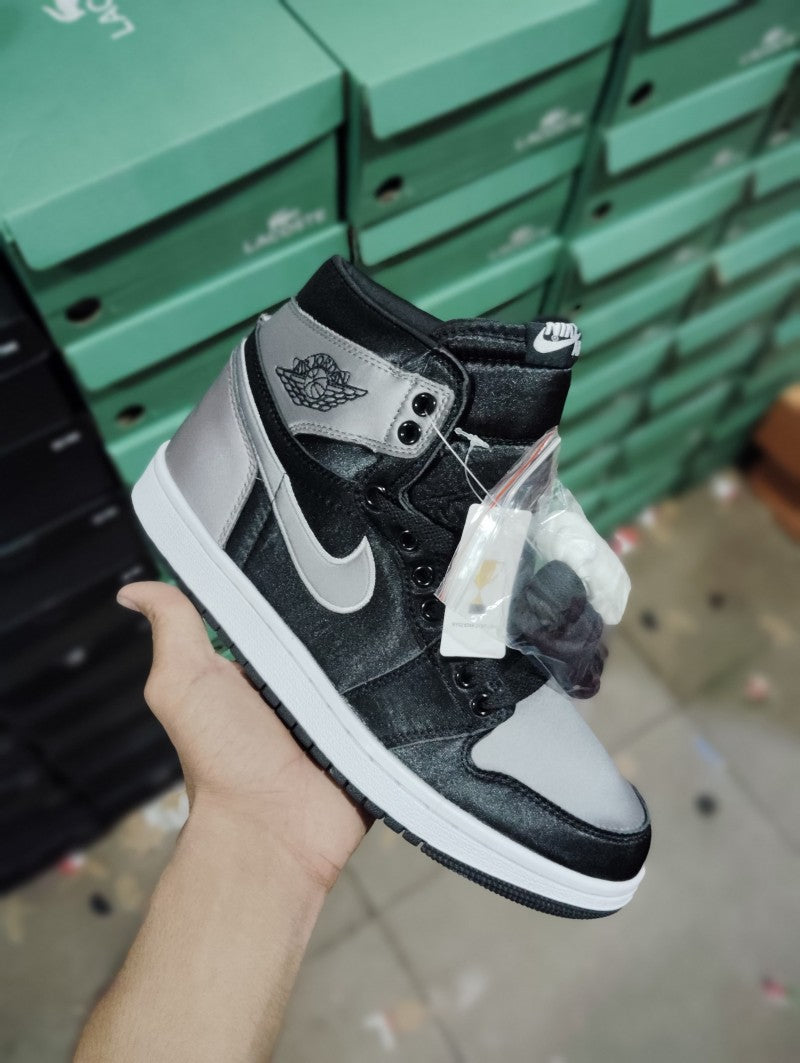 Nike air jordan retro 1 satin shadow 157