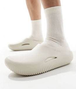 Croc Mellows Recovery Clog White with og box & carry bag