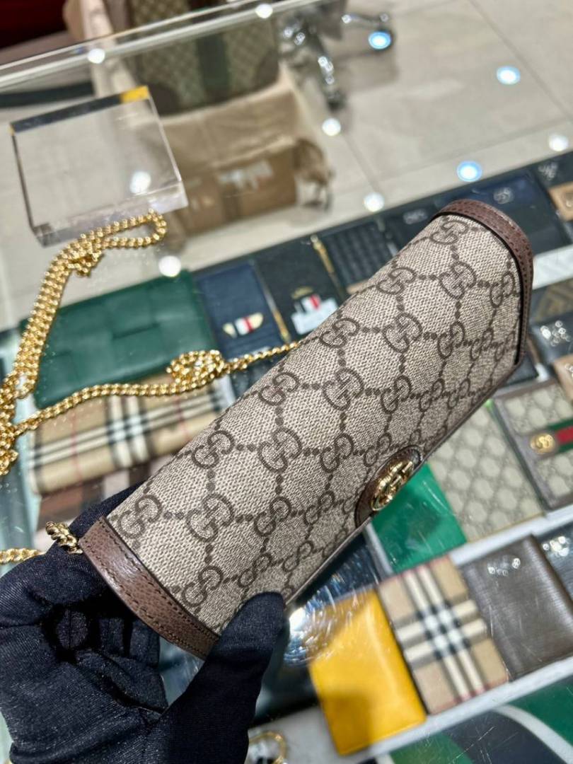 Gucccii 69 ChainWallet With Original Box & DustCover