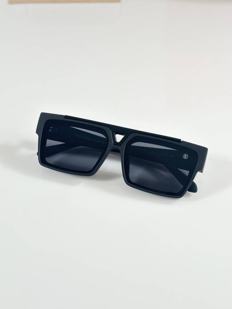 LV 1984 Black