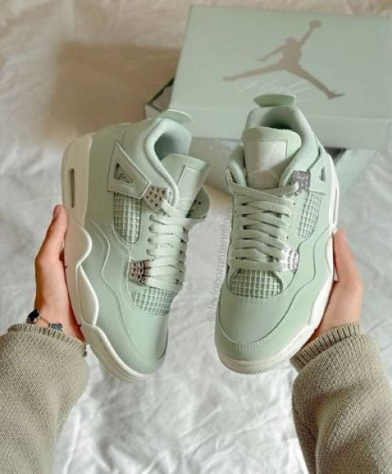 Nike Air Jordan 4 Abundance