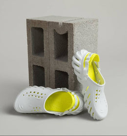 Croc Echo Clogs Moonlight Cream Yellow With Og Box Carry Bag