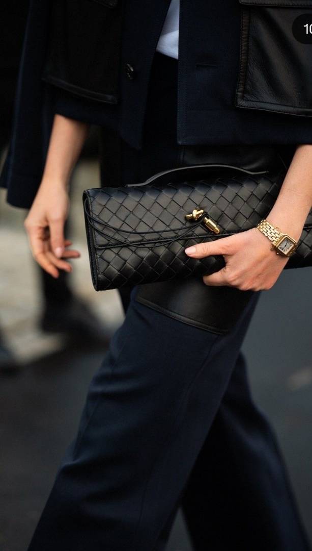Bottega Veneta Black Andiamo Long Clutch Bag With Original Box Dust Cover & LongSlingBelt