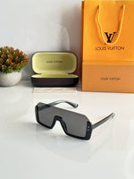 Louis Vuitton_8541_Black