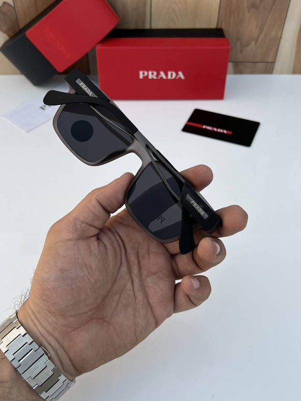 Prada_144_grey